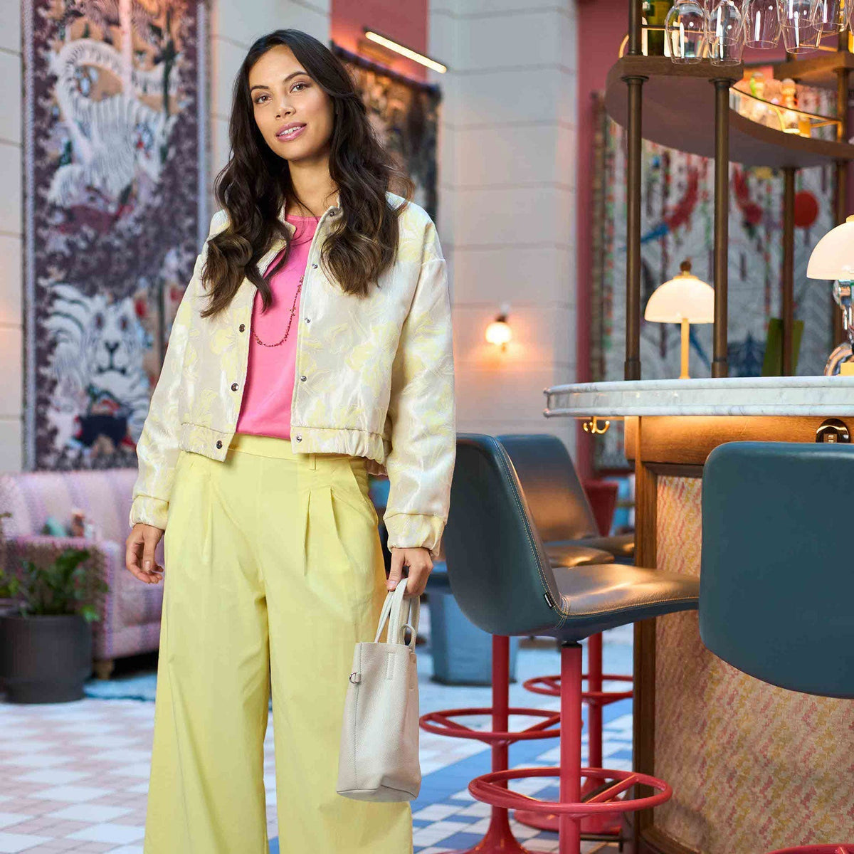 Forårsfester: Perfekte outfits til sæsonens øjeblikke